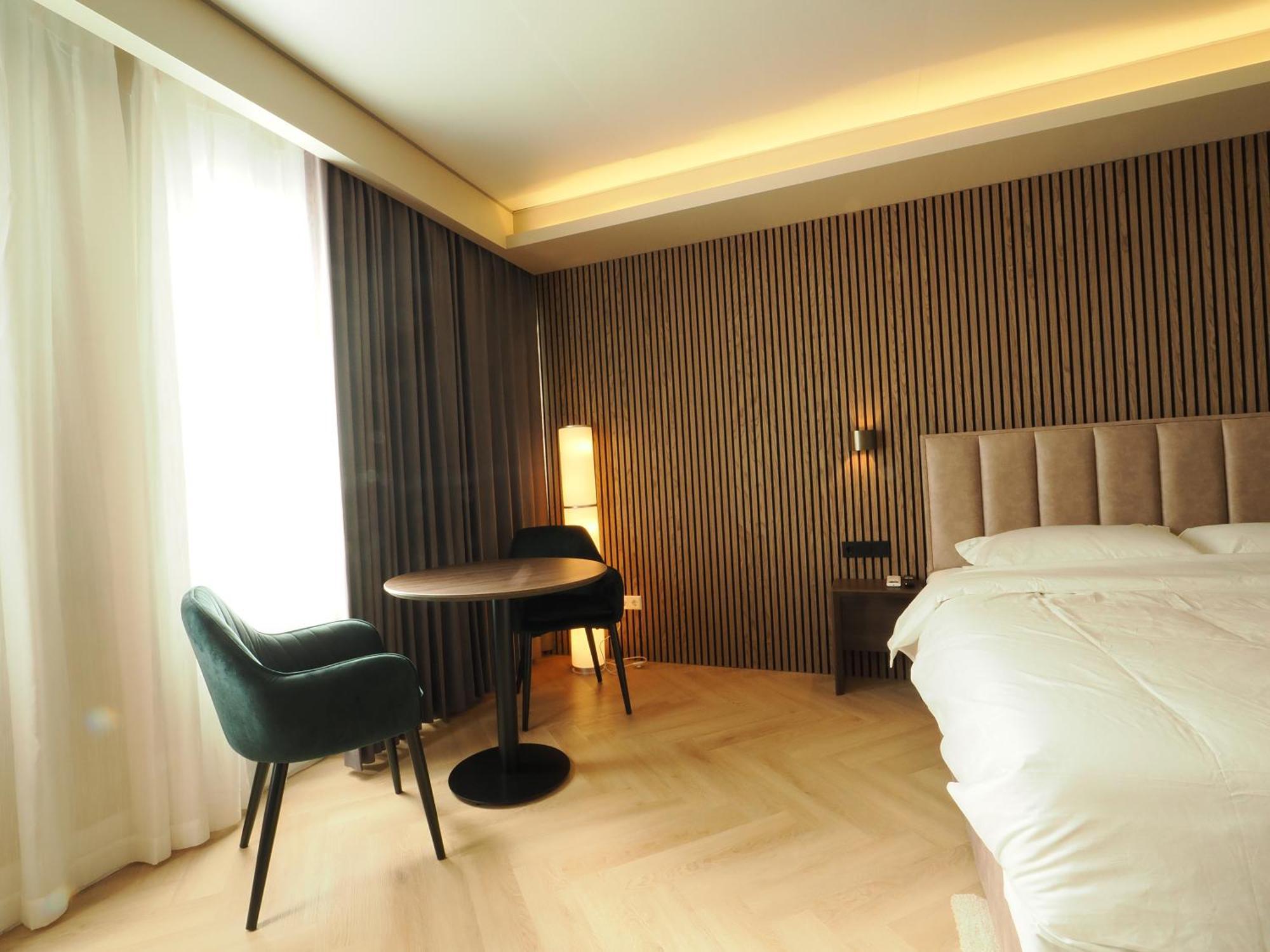 Tung Hotel Zeewolde Extérieur photo