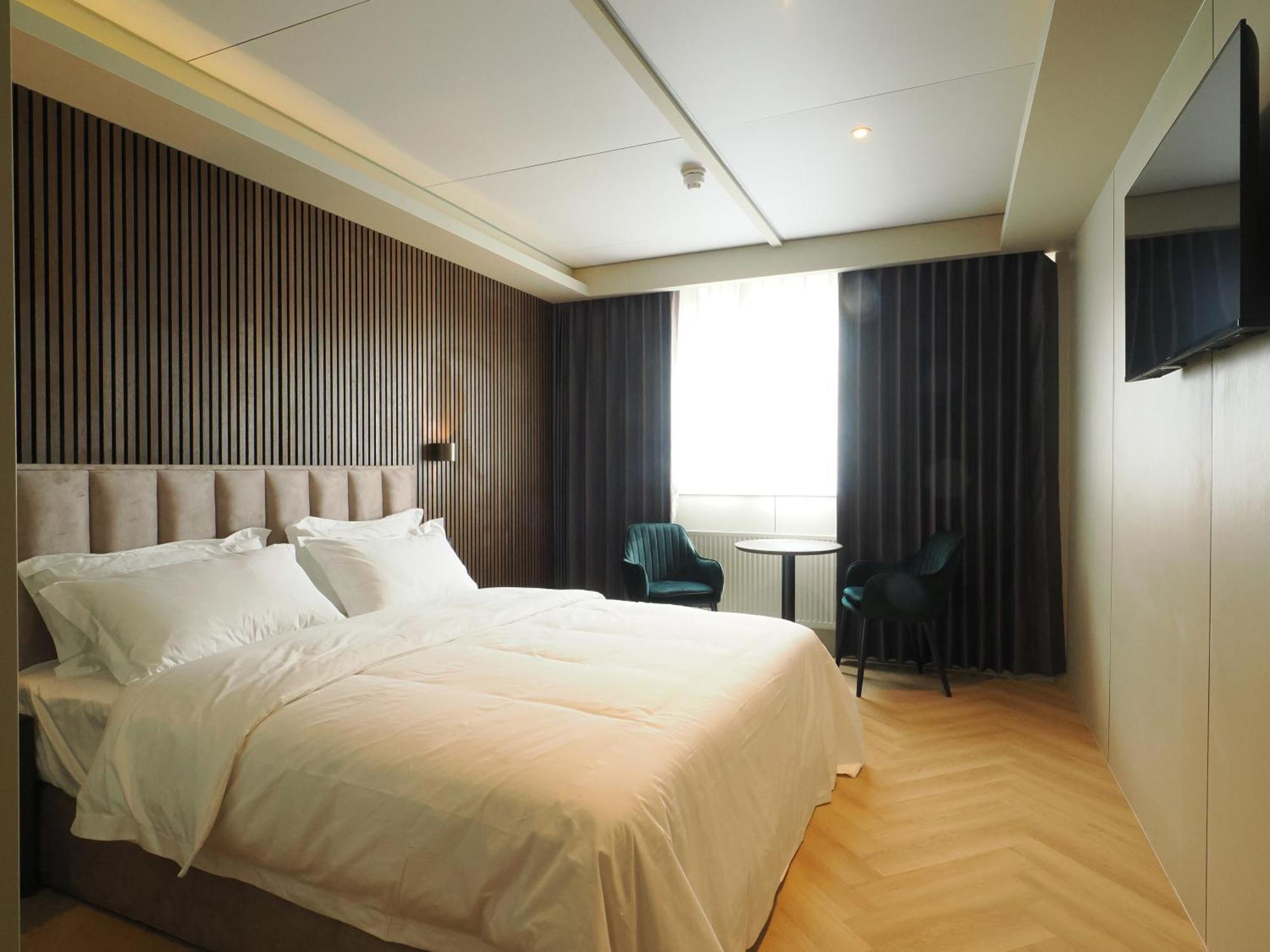 Tung Hotel Zeewolde Extérieur photo